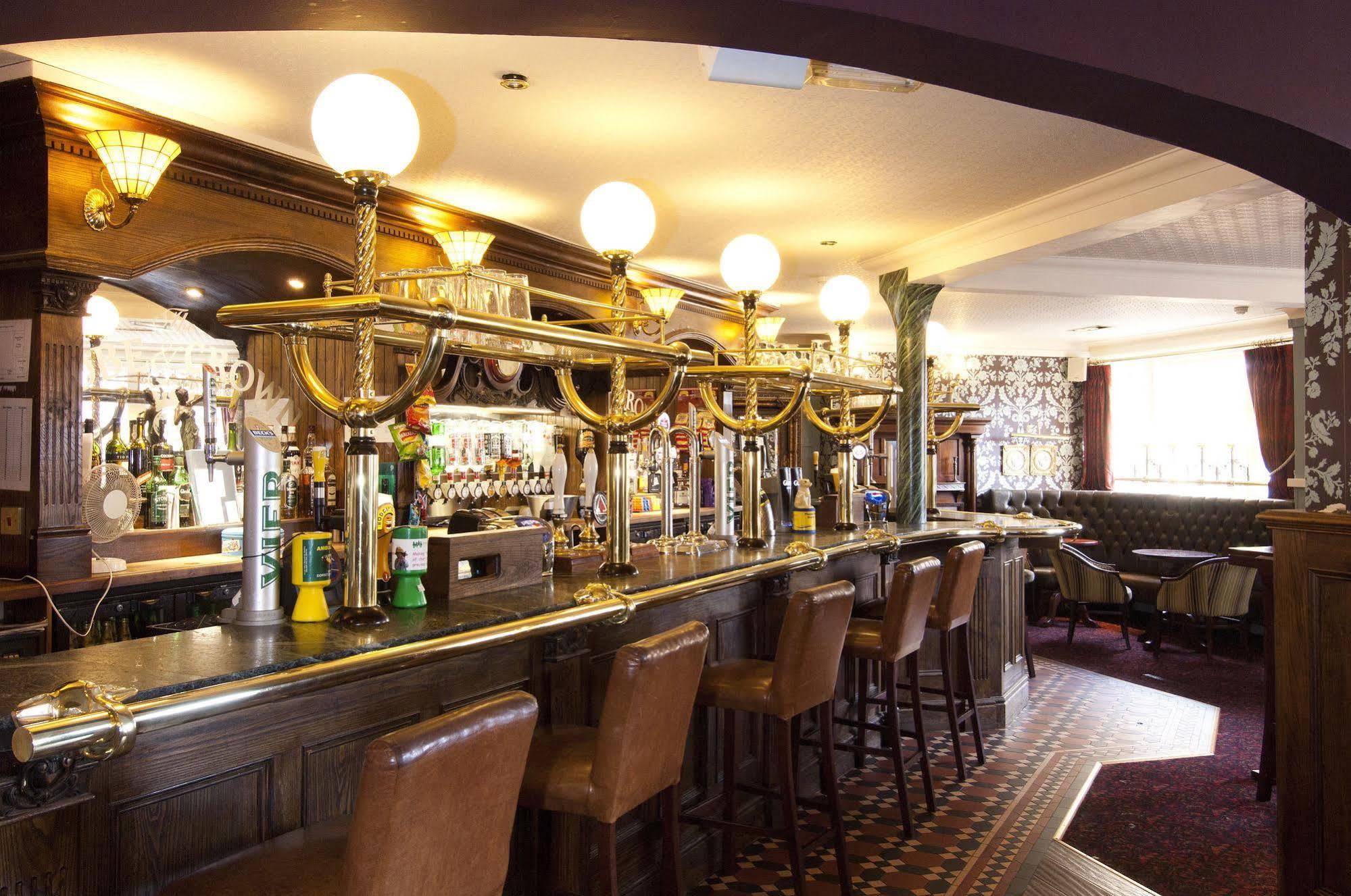 Globe Hotel Yeovil Exterior photo