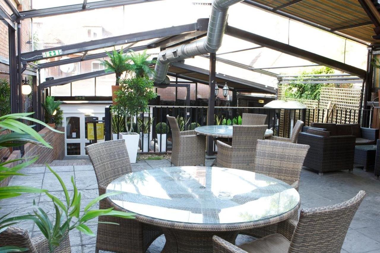 Globe Hotel Yeovil Exterior photo